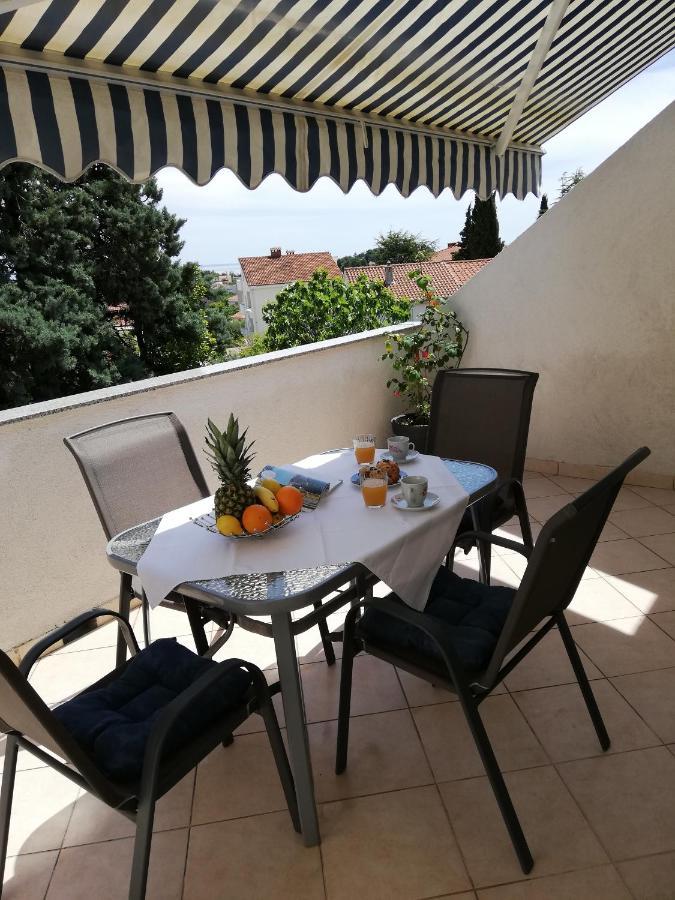 Apartment Marija Krk Town Luaran gambar